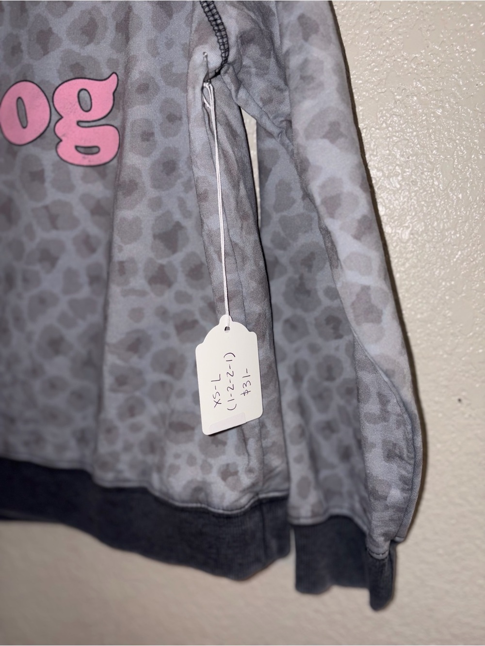 🩷🐶NWT Recycled Karma “I LOVE🩷 My Dog🐶 Sweatshirt" Gray🩶Leopard🐆& Pink🩷Font SML - Picture 8 of 13